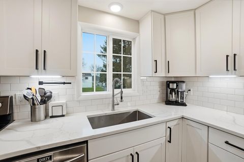 Tiny photo for 73 Fairdale Avenue, Westerville, OH 43081 (MLS # 226000530)