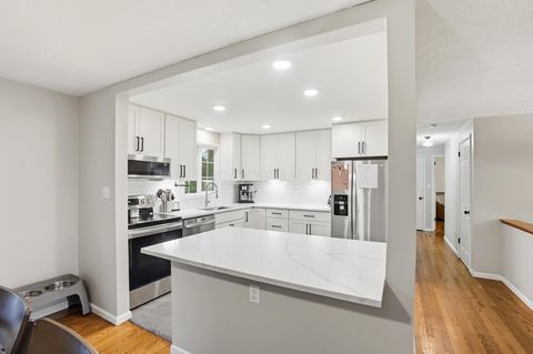 Tiny photo for 73 Fairdale Avenue, Westerville, OH 43081 (MLS # 226000530)