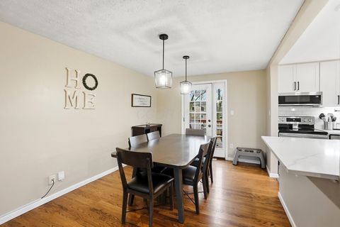 Tiny photo for 73 Fairdale Avenue, Westerville, OH 43081 (MLS # 226000530)