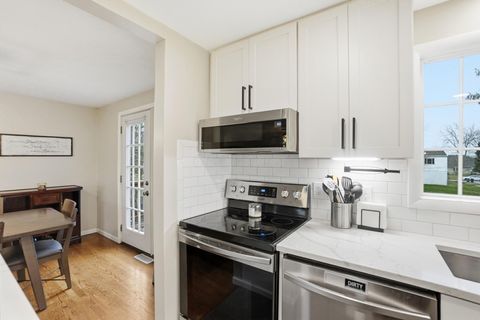 Tiny photo for 73 Fairdale Avenue, Westerville, OH 43081 (MLS # 226000530)