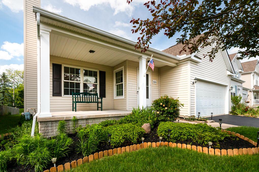 8656 Brenstuhl Park Drive, Blacklick, Ohio image 2