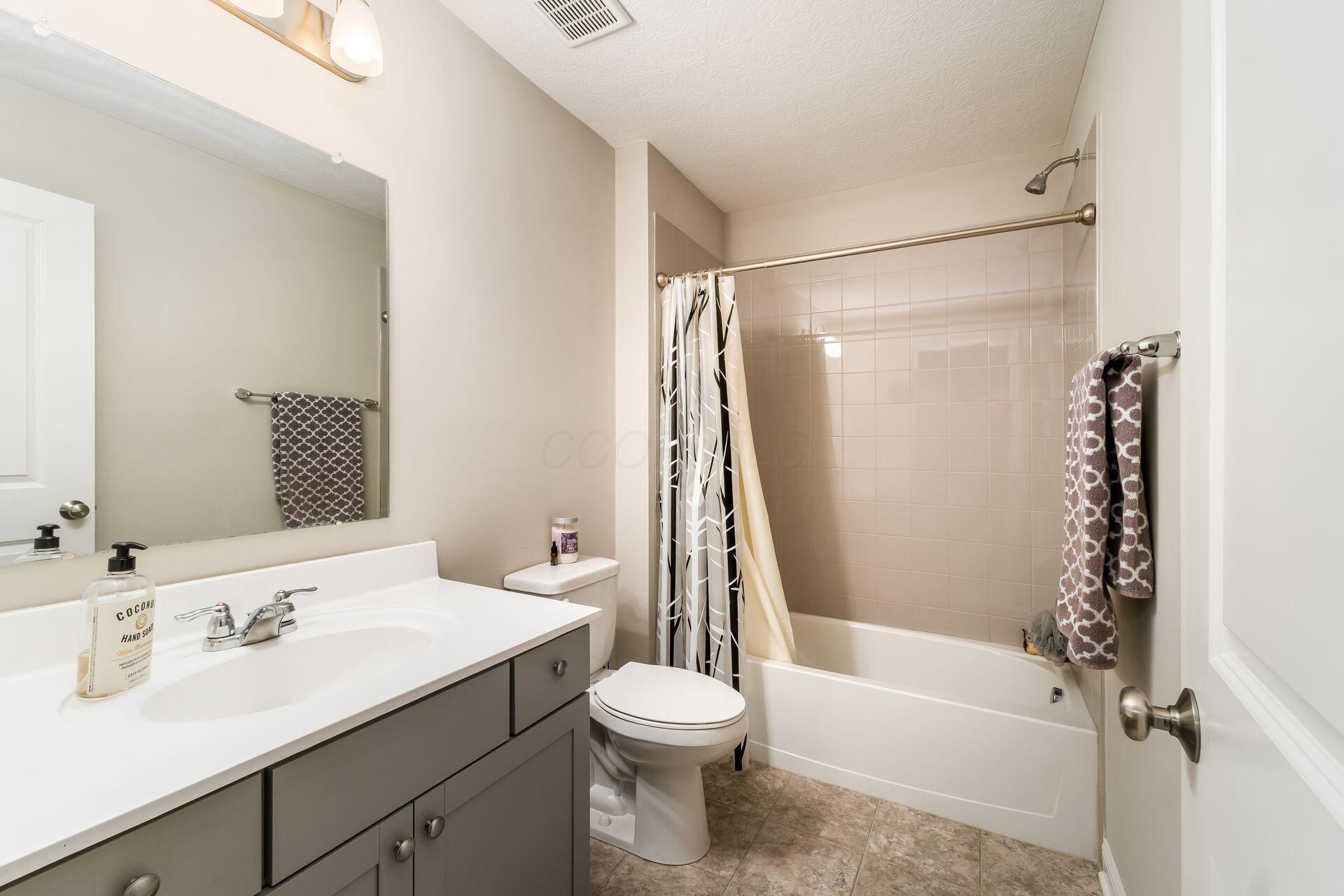 612 Ludham Trail, Pickerington, Ohio image 21