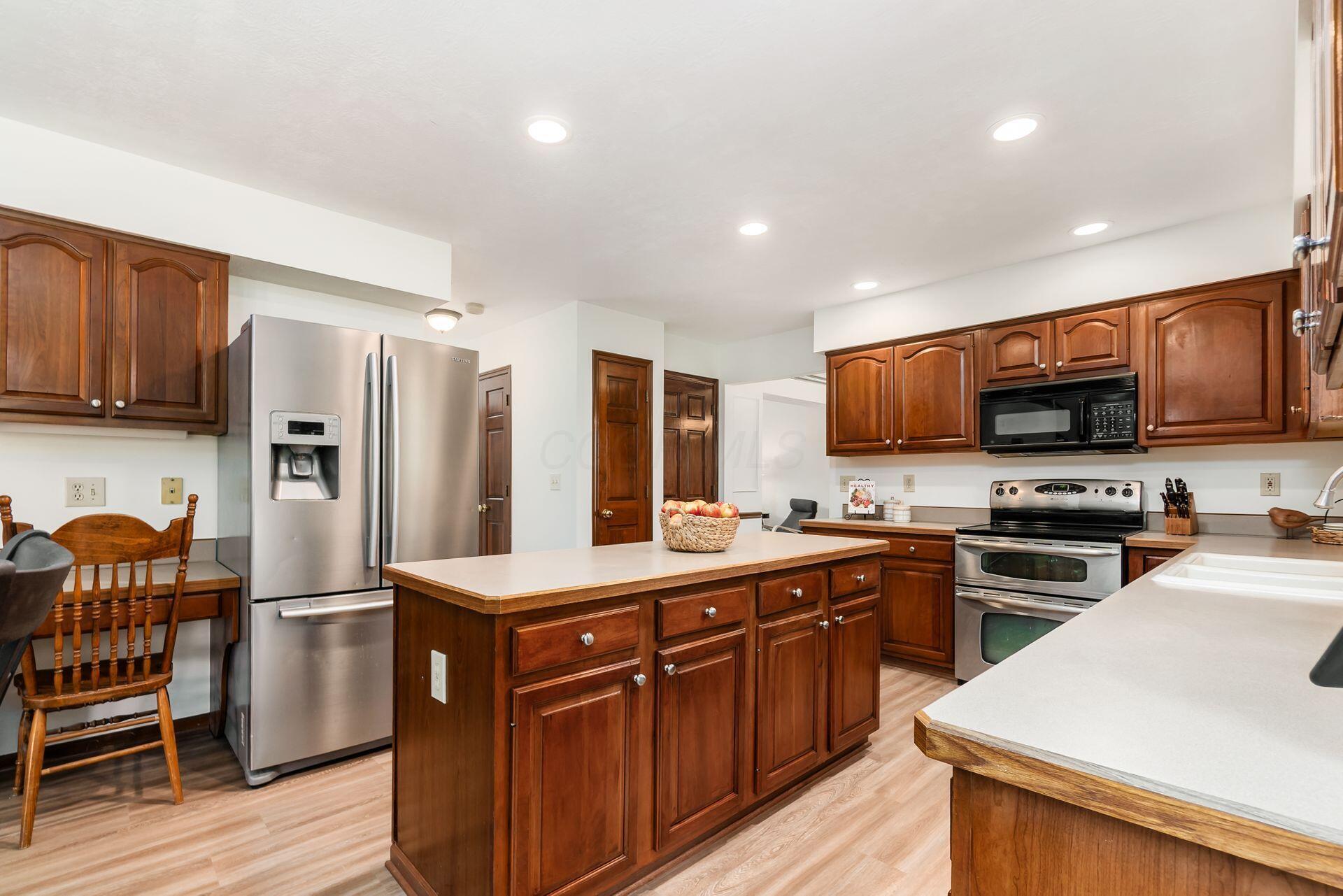 5533 Summer Boulevard, Galena, Ohio image 19