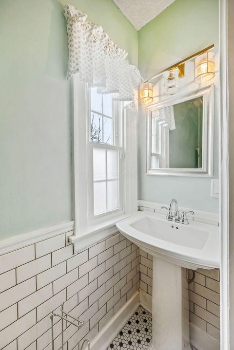 Tiny photo for 658 Bexley Avenue, Marion, OH 43302 (MLS # 225043186)