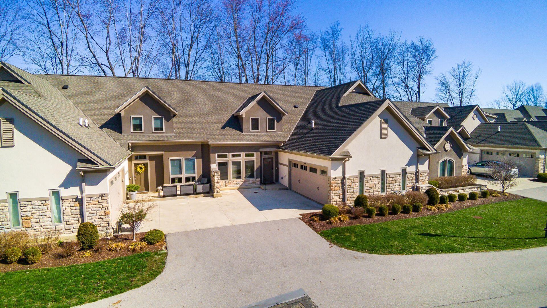 686 Fairway Boulevard