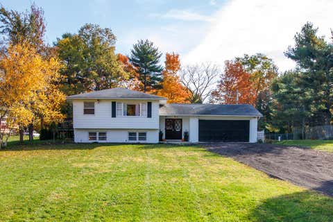 Photo of 3548 S Hamilton Road, Columbus, OH 43232 (MLS # 226022088)