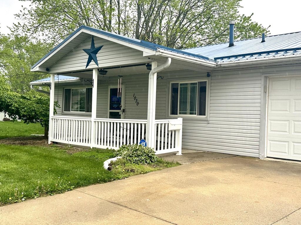Photo of 1030 Amherst, Marion, OH 43302 (MLS # 226012763)