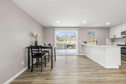 Tiny photo for 2564 Trailwind Street, Grove City, OH 43123 (MLS # 225045303)