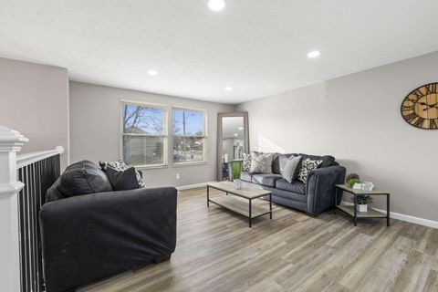 Tiny photo for 2564 Trailwind Street, Grove City, OH 43123 (MLS # 225045303)