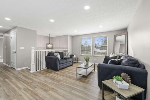 Tiny photo for 2564 Trailwind Street, Grove City, OH 43123 (MLS # 225045303)