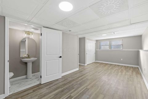 Tiny photo for 2564 Trailwind Street, Grove City, OH 43123 (MLS # 225045303)