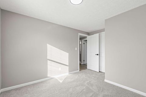 Tiny photo for 2564 Trailwind Street, Grove City, OH 43123 (MLS # 225045303)