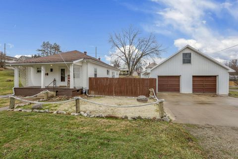 Photo of 524 Shawnee Street, New Lexington, OH 43764 (MLS # 226000647)