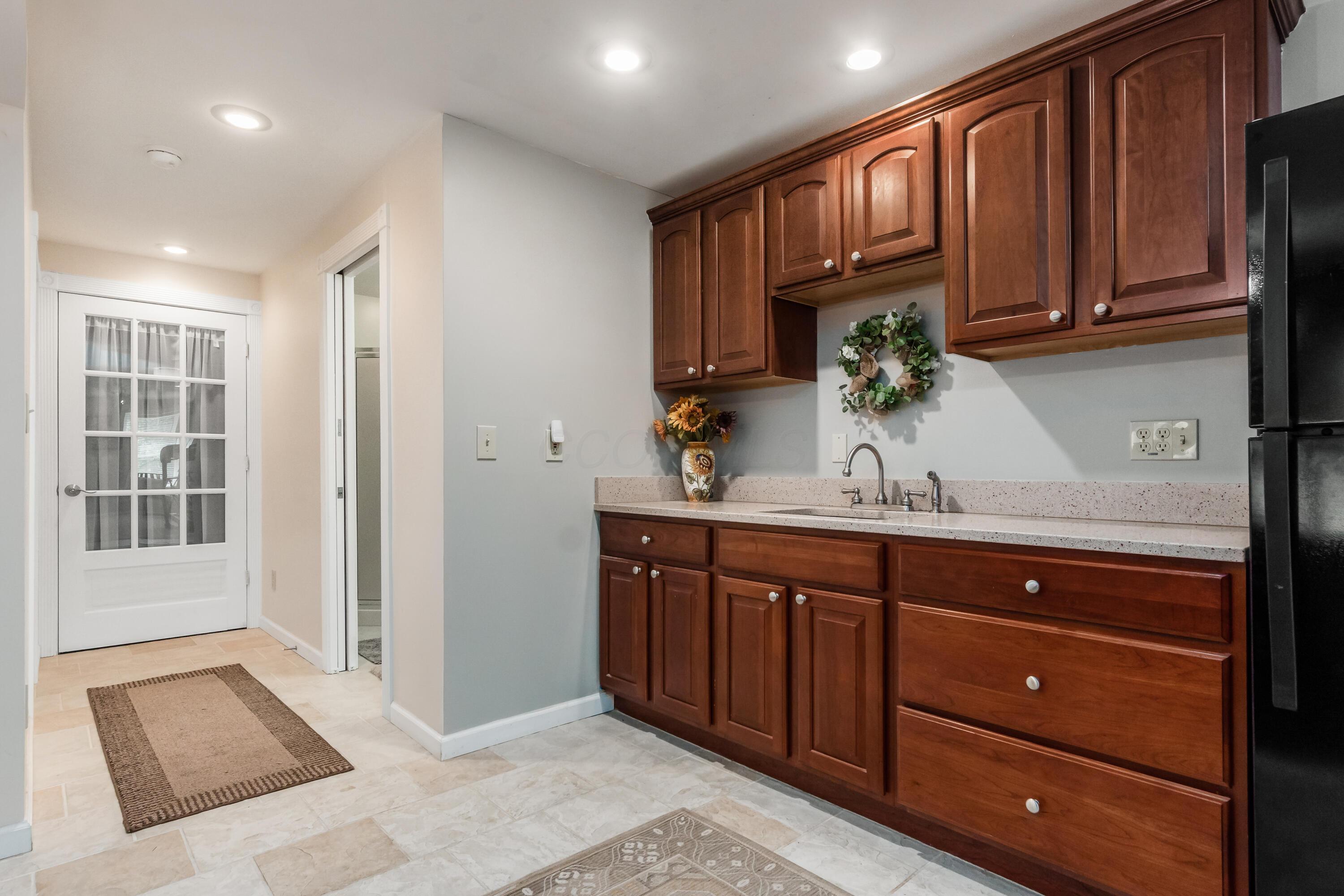 9719 Erin Woods Drive, Dublin, Ohio image 44