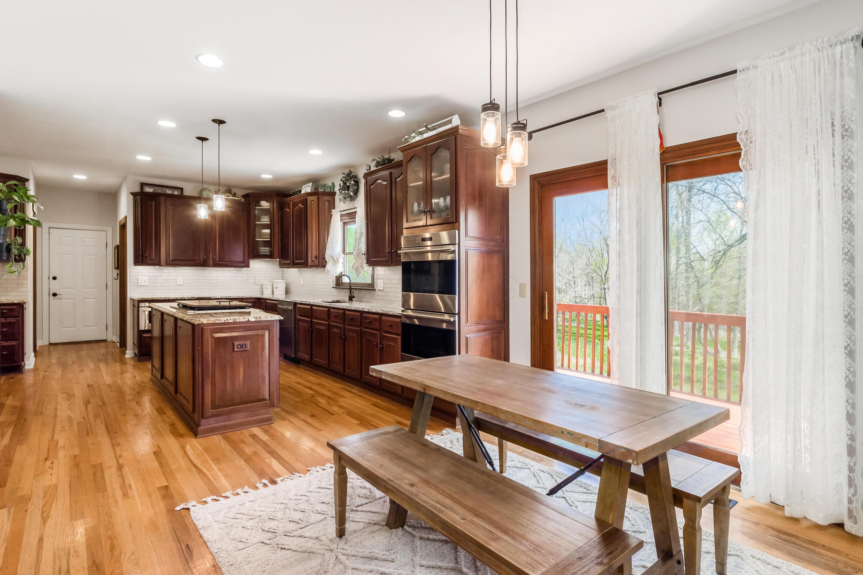 9719 Erin Woods Drive, Dublin, Ohio image 20