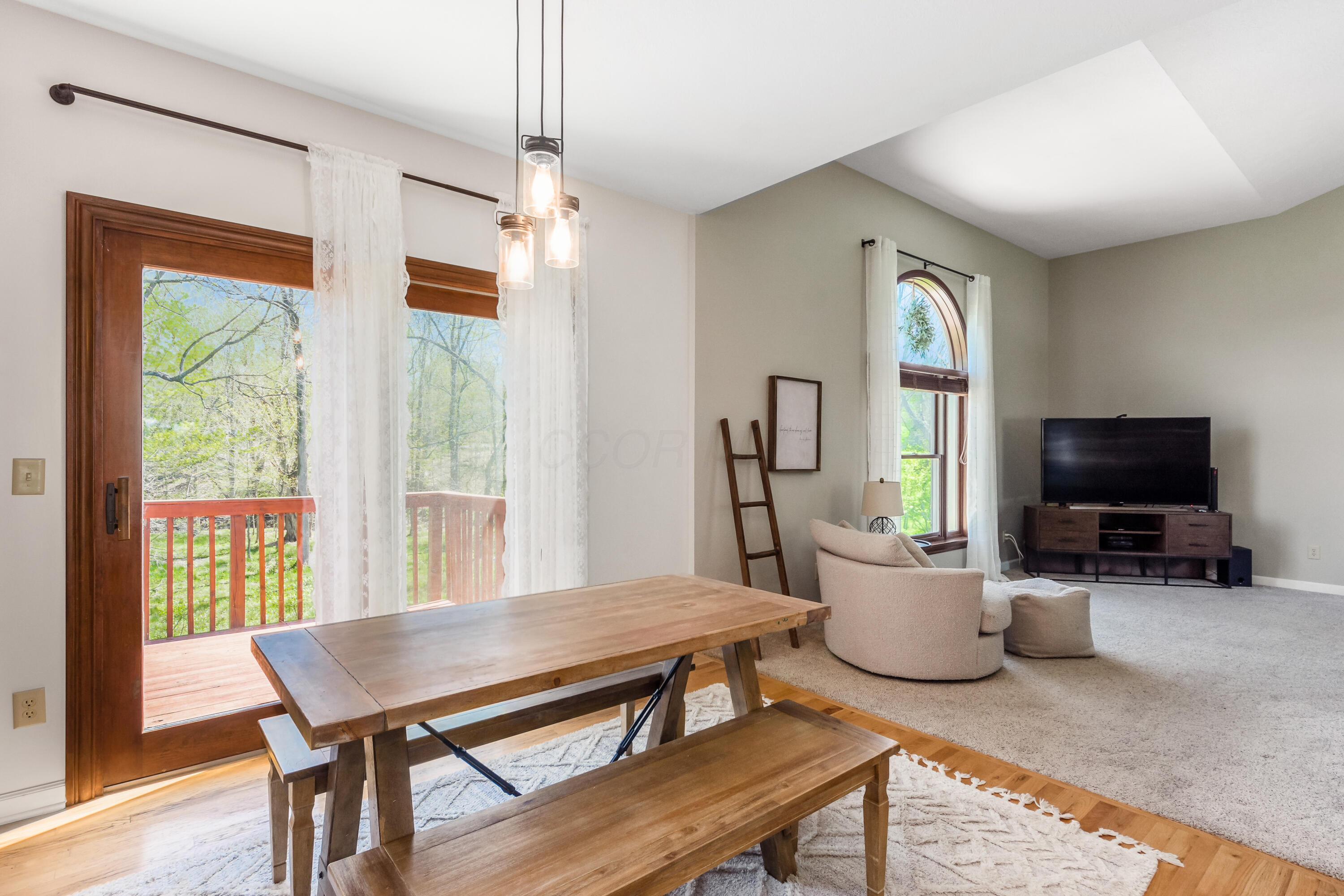 9719 Erin Woods Drive, Dublin, Ohio image 21
