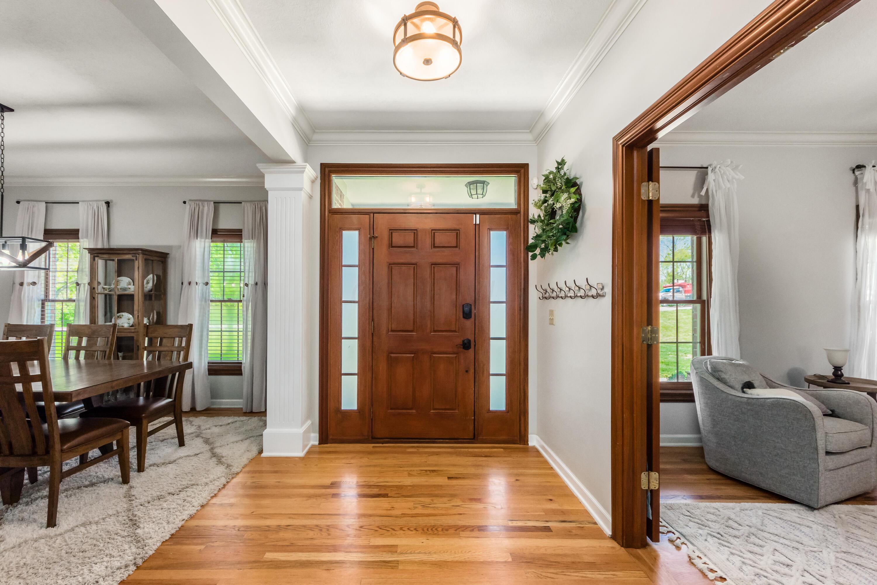 9719 Erin Woods Drive, Dublin, Ohio image 7