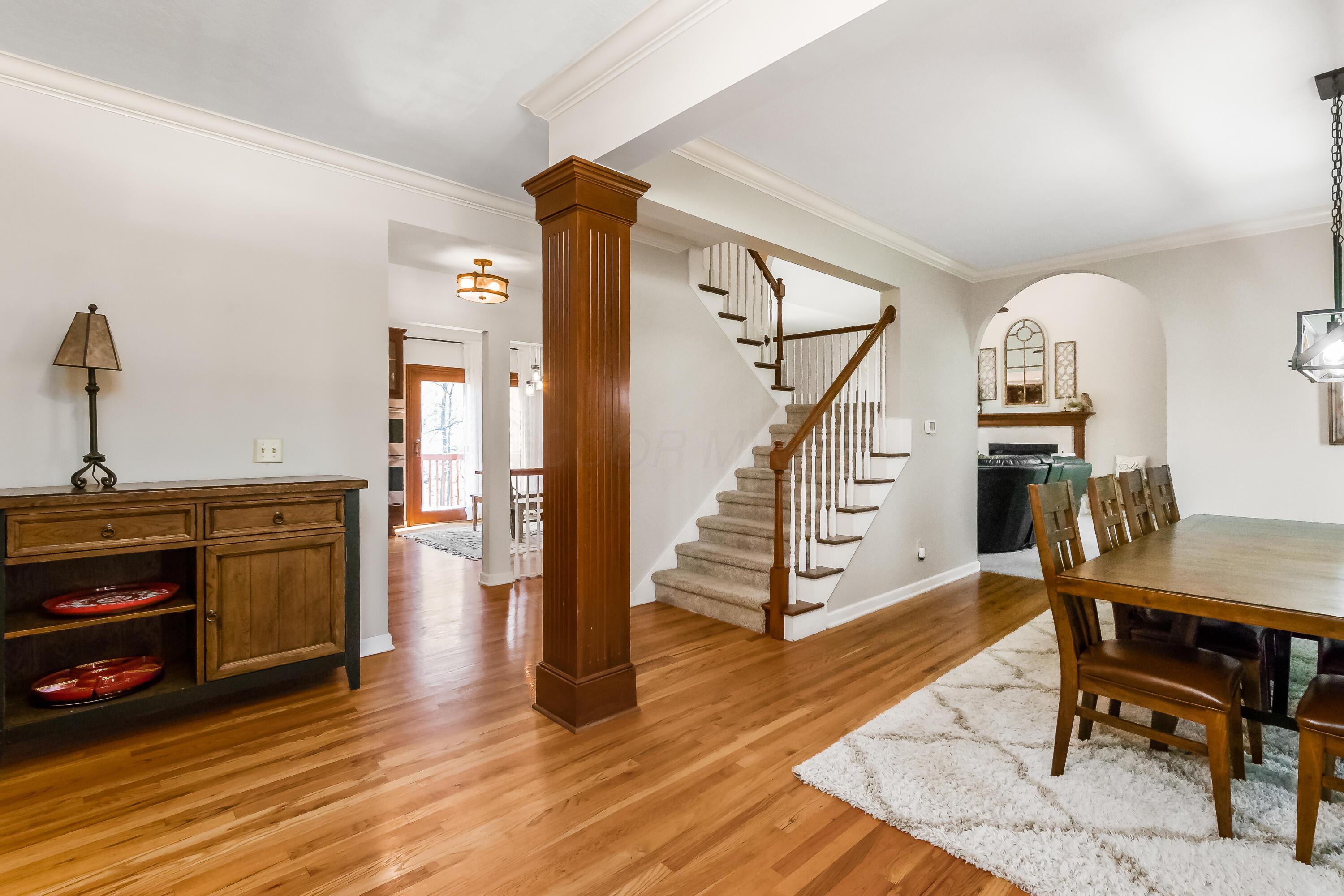 9719 Erin Woods Drive, Dublin, Ohio image 8