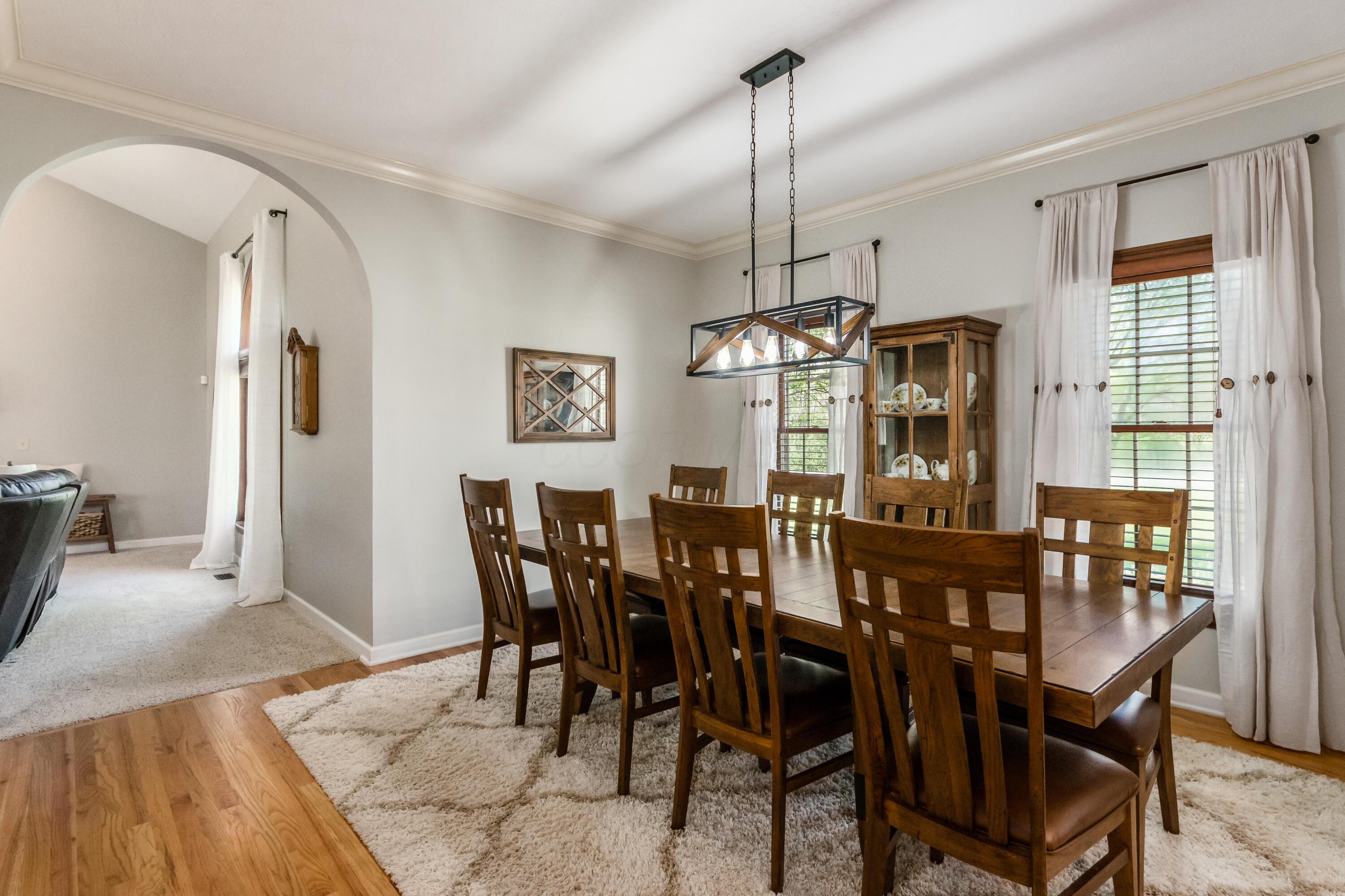9719 Erin Woods Drive, Dublin, Ohio image 9