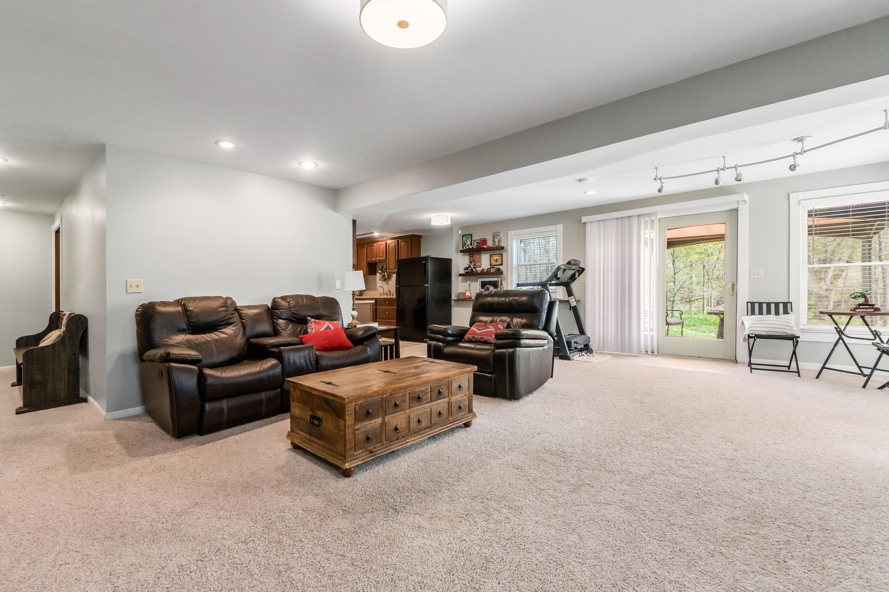 9719 Erin Woods Drive, Dublin, Ohio image 43