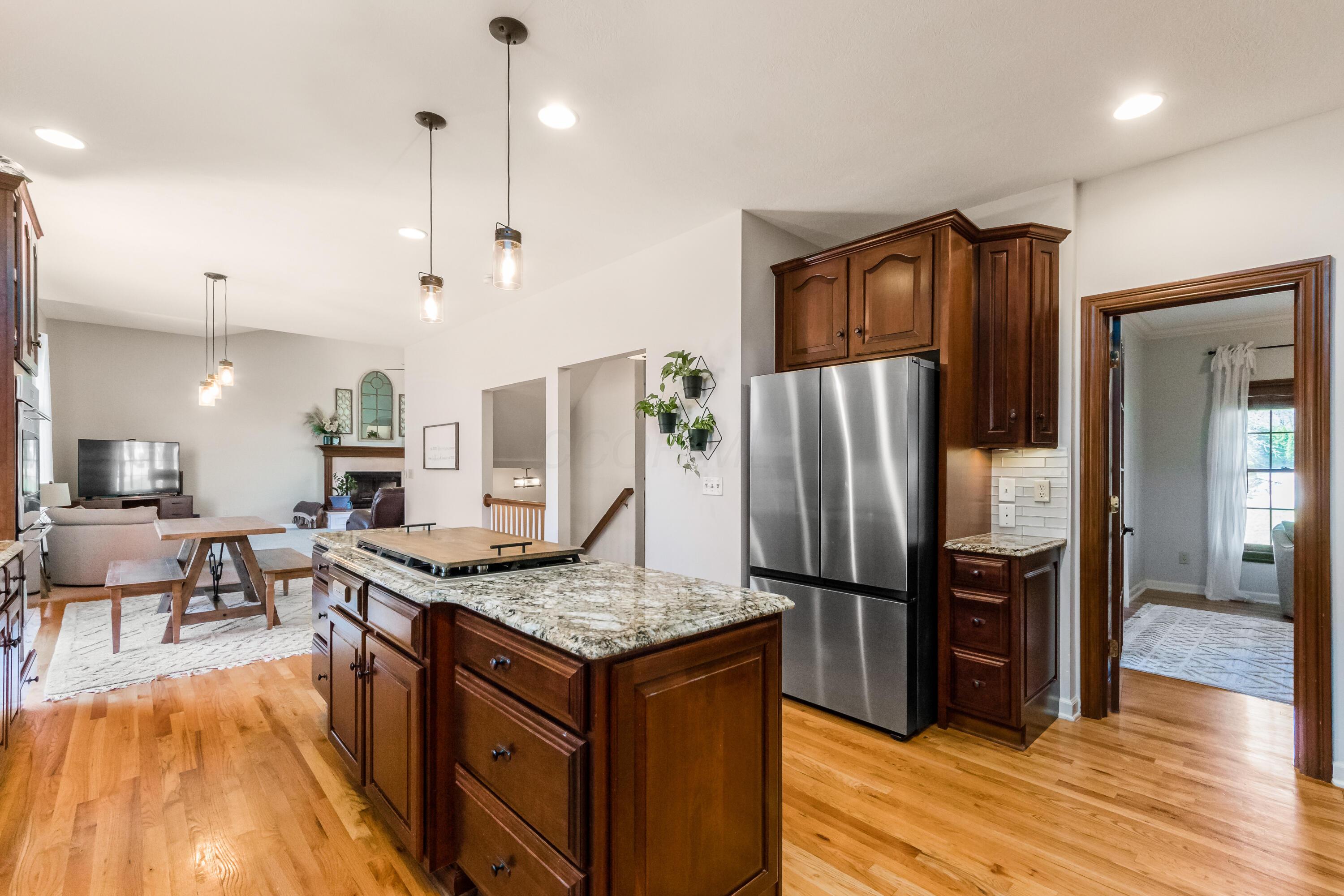 9719 Erin Woods Drive, Dublin, Ohio image 14