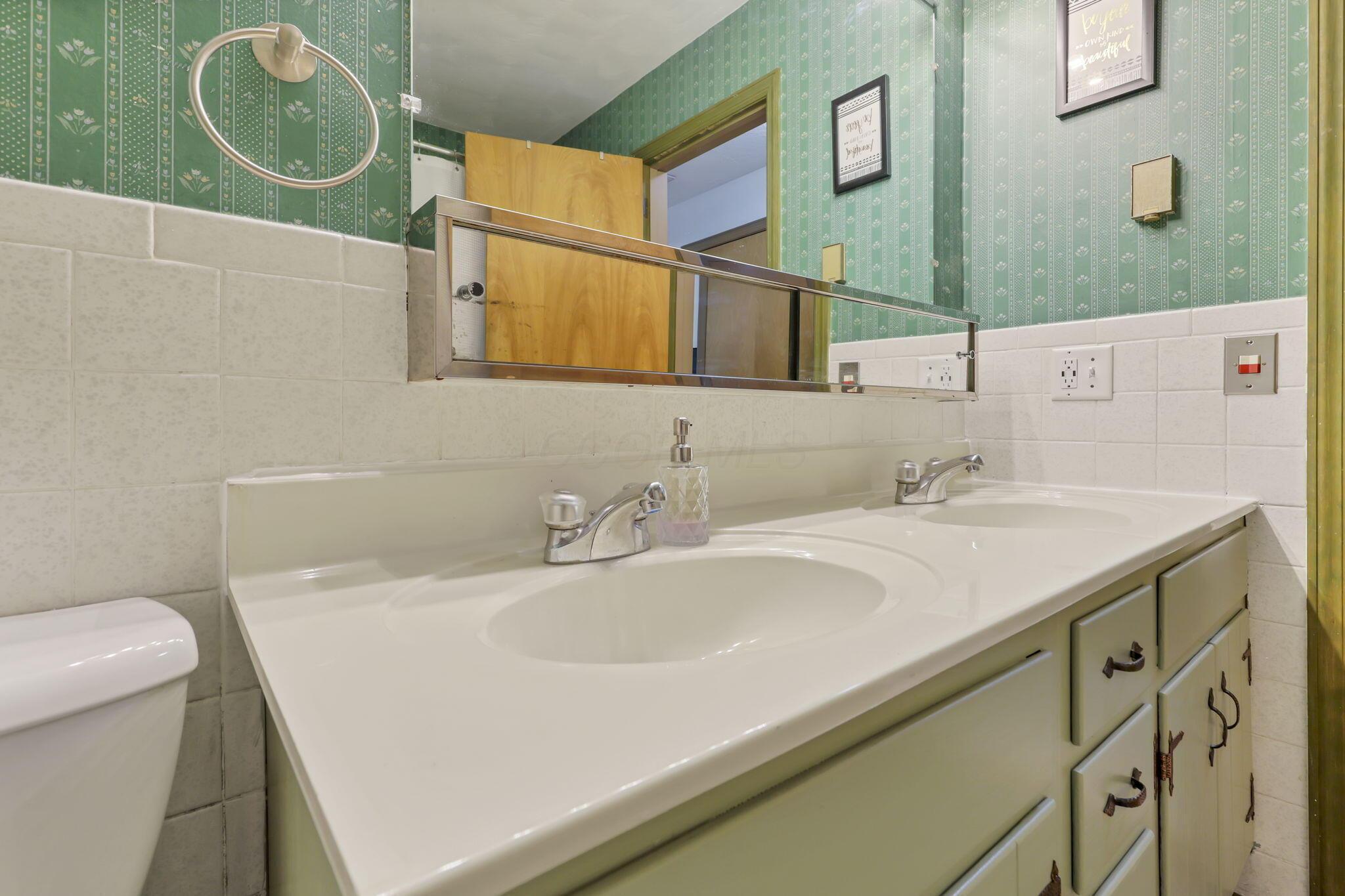 848 Carpico Drive, Lancaster, Ohio image 22