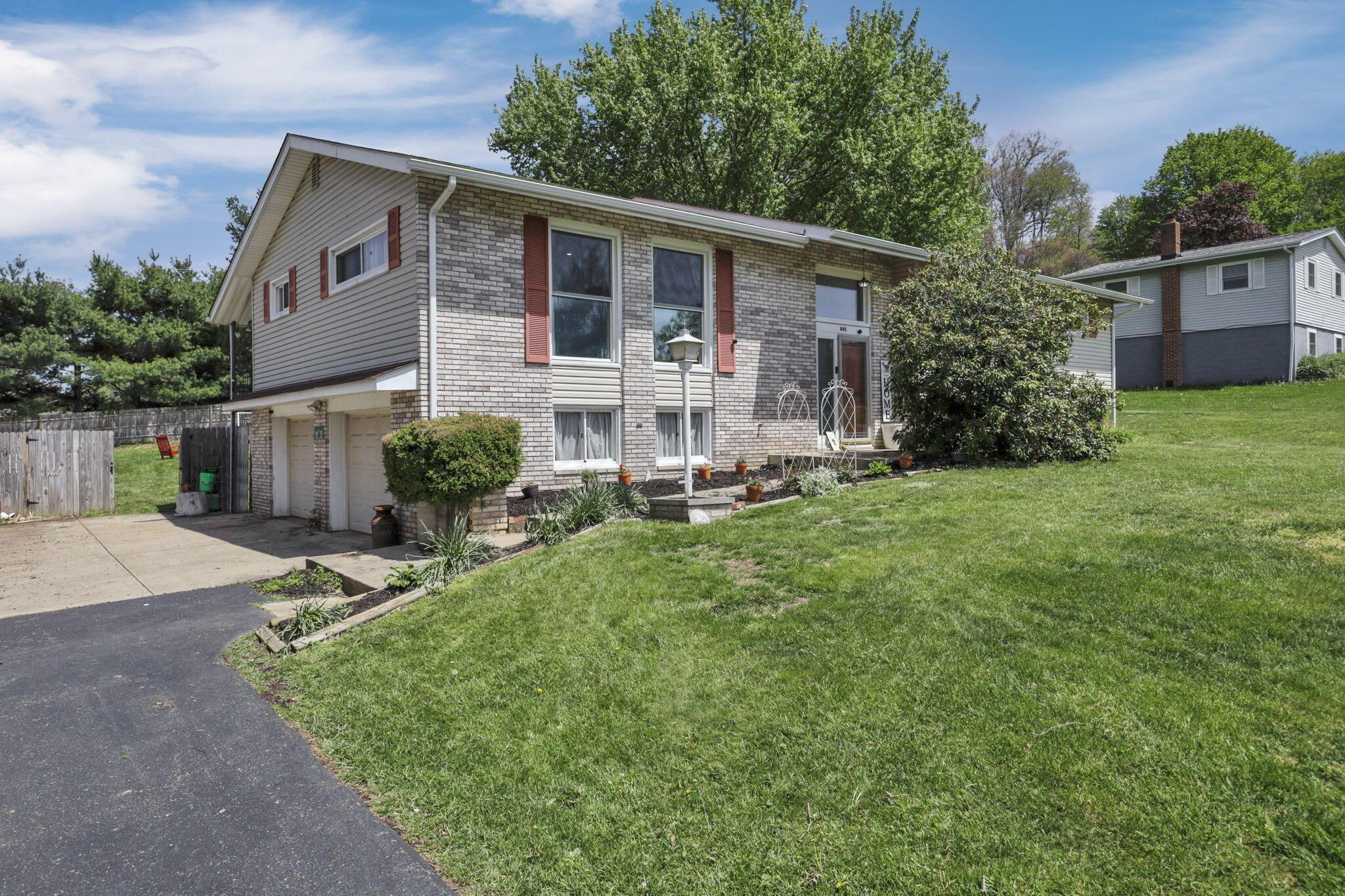 848 Carpico Drive, Lancaster, Ohio image 3