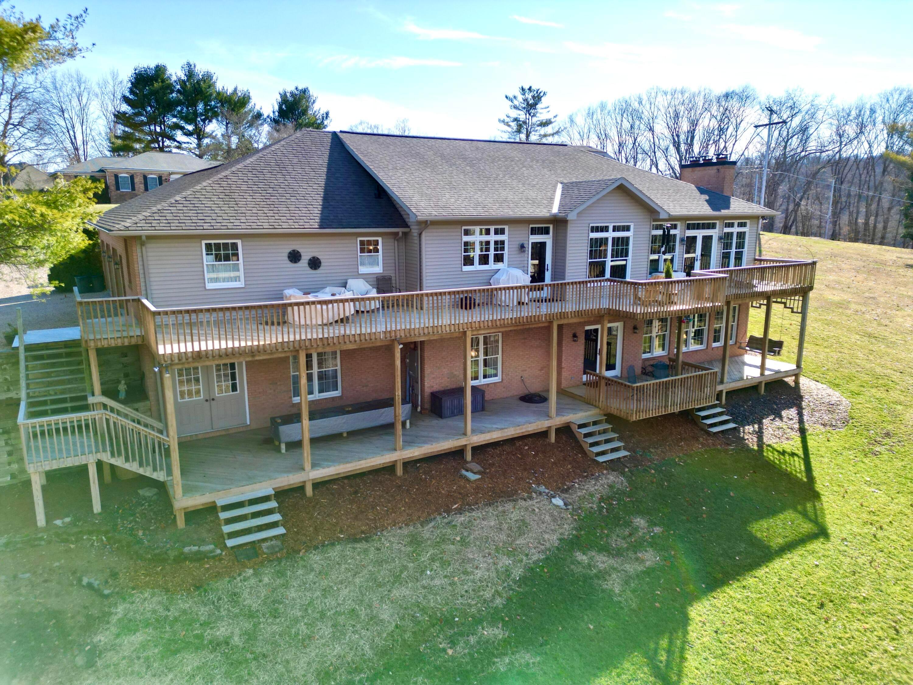 5295 Milford Drive, Zanesville, Ohio image 4
