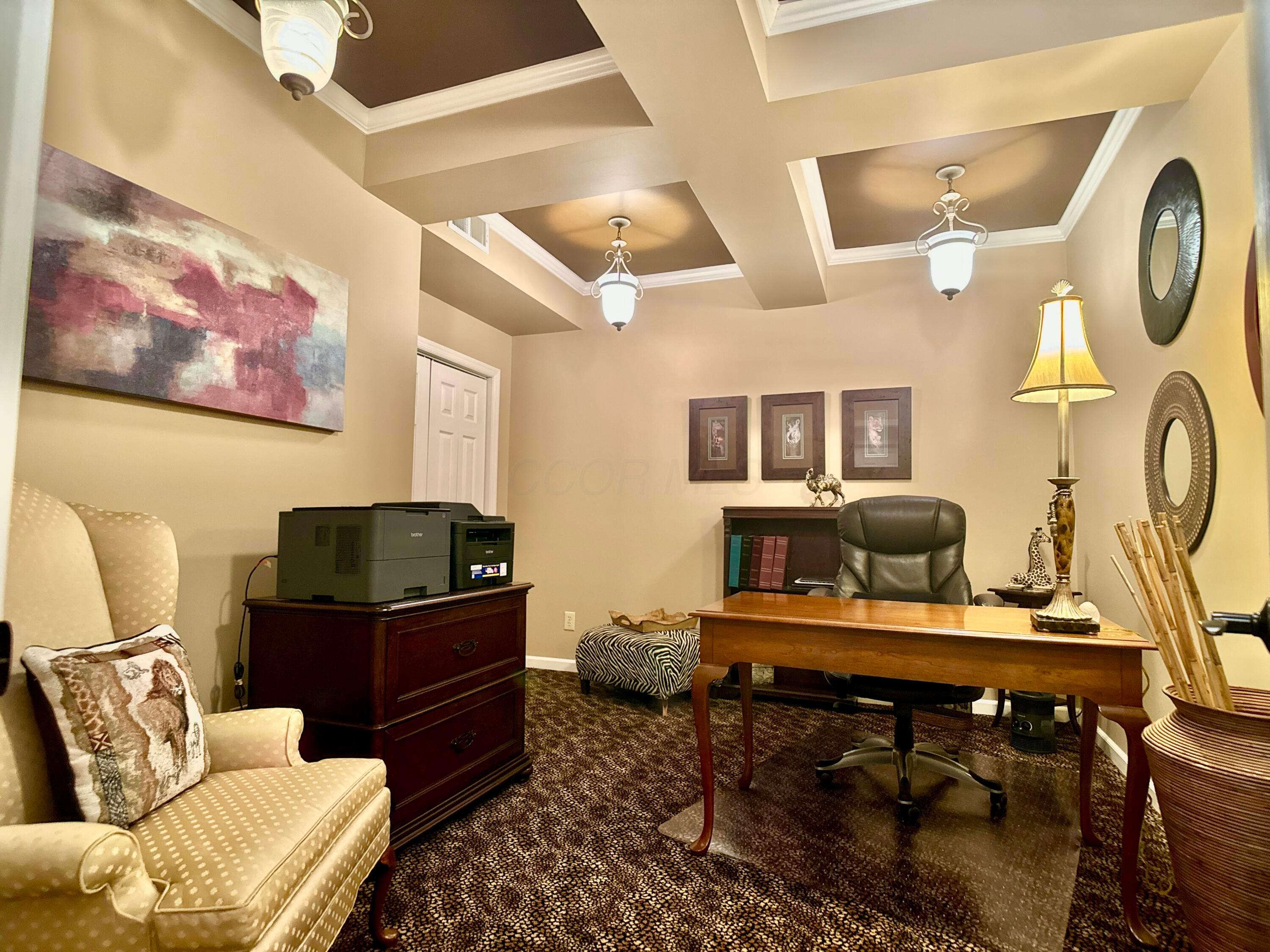 5295 Milford Drive, Zanesville, Ohio image 35