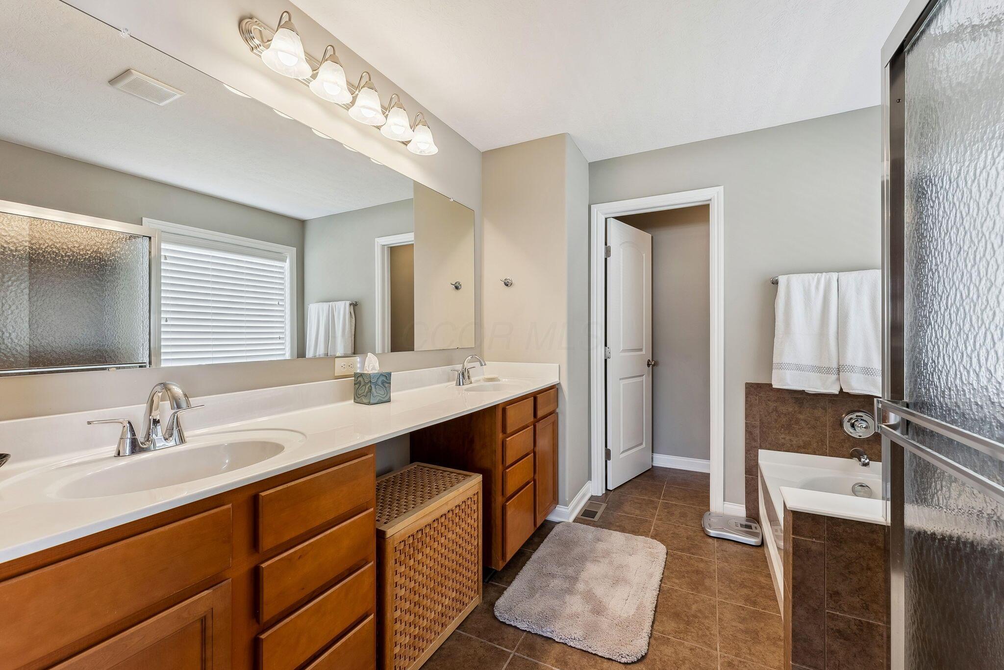 930 Kentucky Circle, Marysville, Ohio image 29