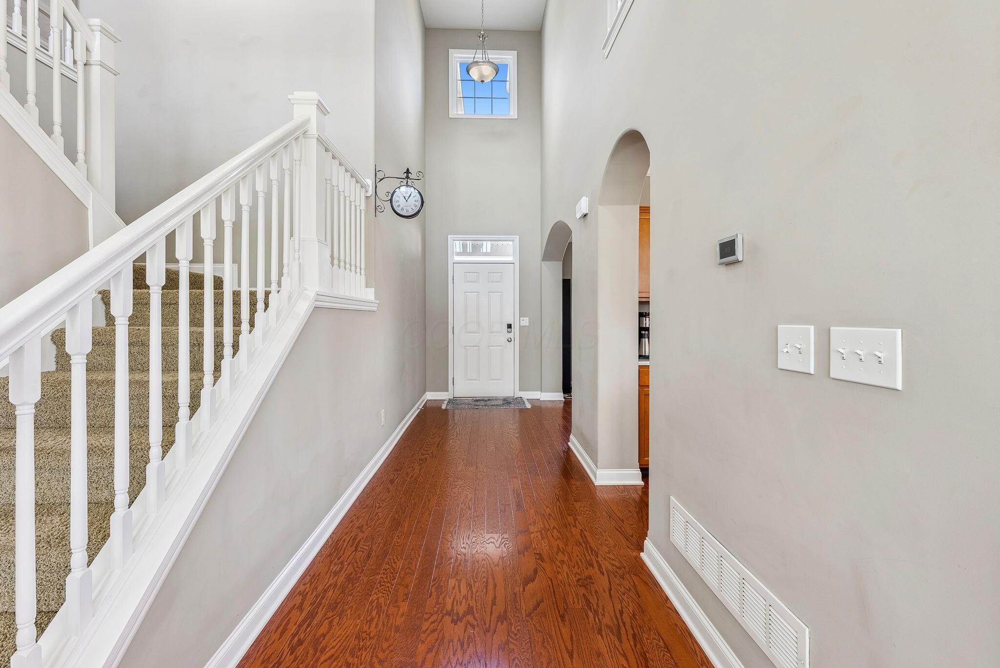930 Kentucky Circle, Marysville, Ohio image 3