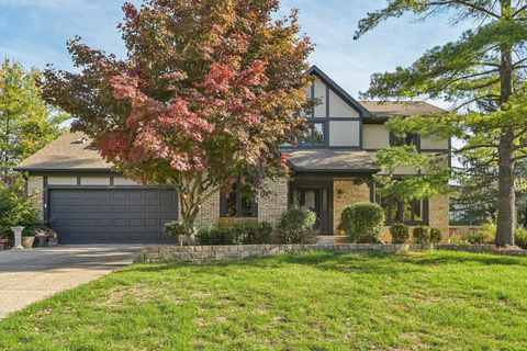 Photo of 1118 Ravine Ridge Drive, Columbus, OH 43085 (MLS # 225045629)