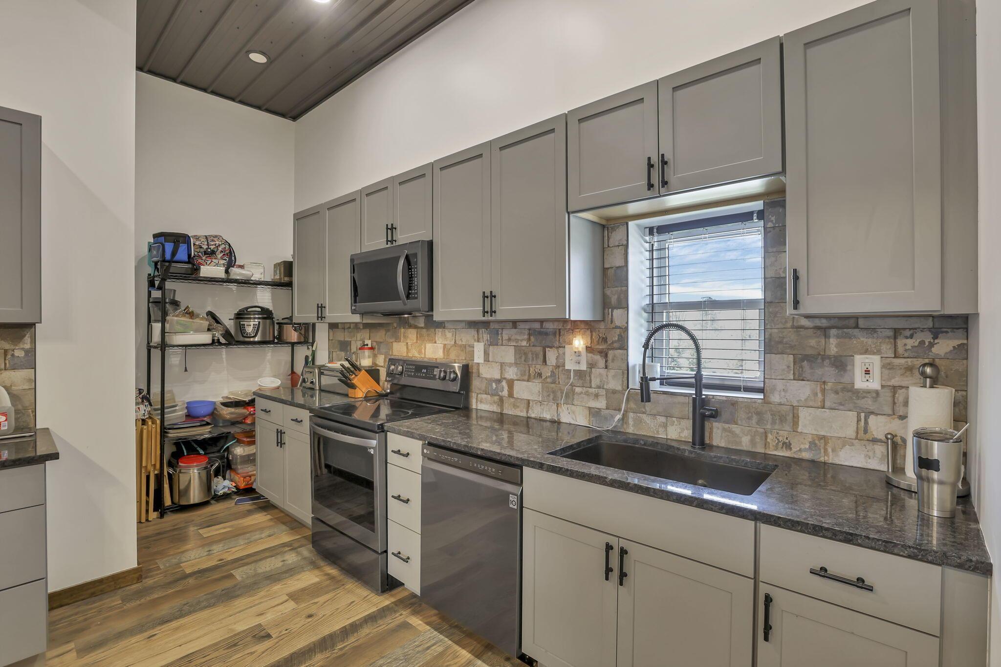 13030 Shell Beach Road, Thornville, Ohio image 17