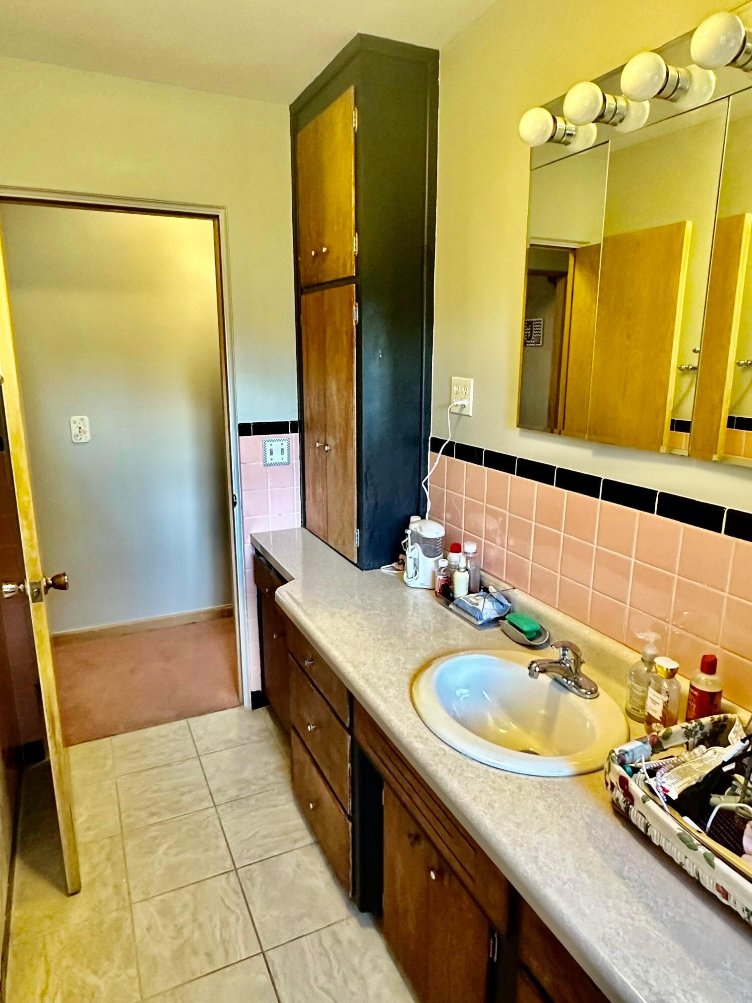 1050 Lake View Drive, Zanesville, Ohio image 14