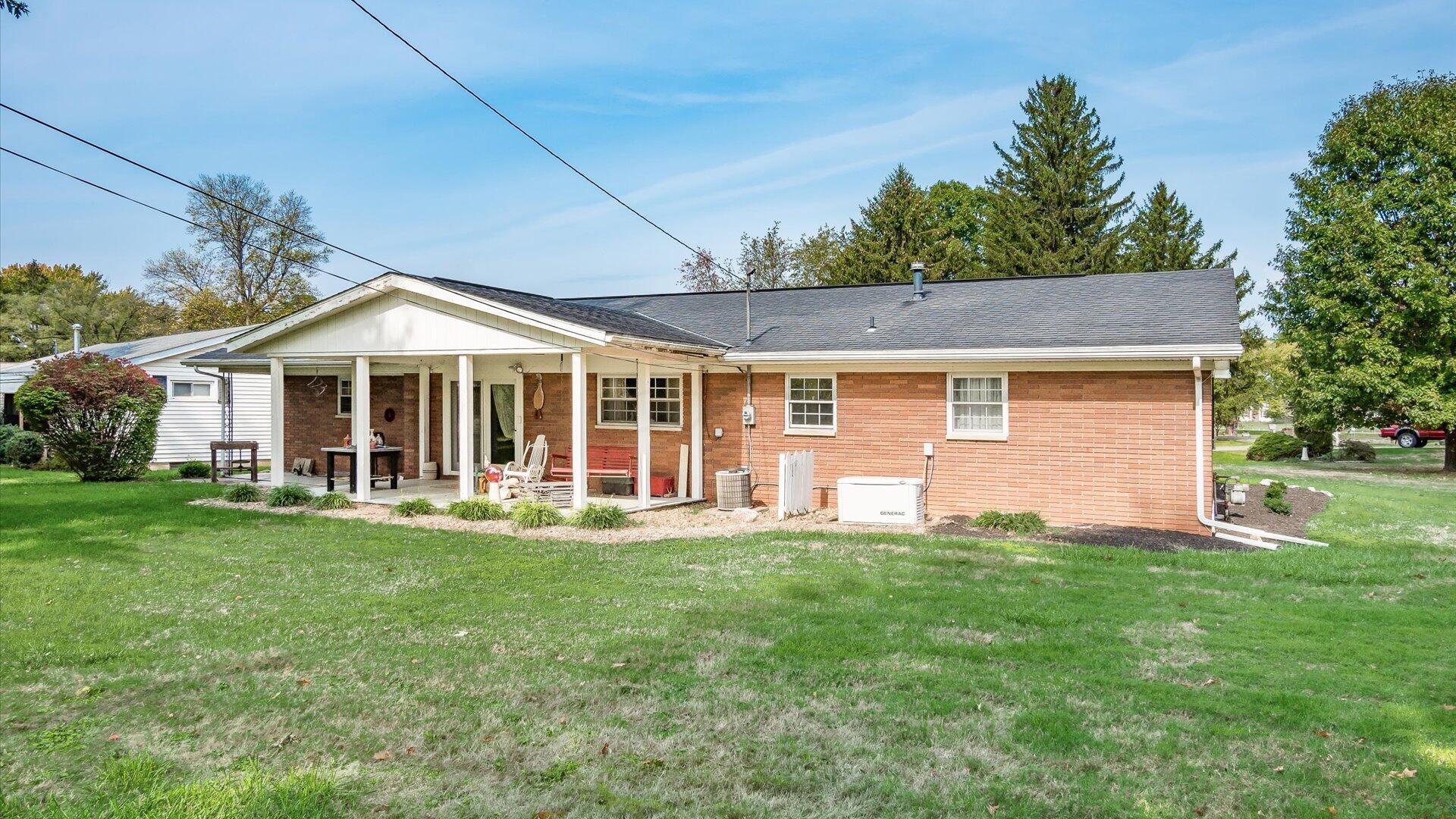 1050 Lake View Drive, Zanesville, Ohio image 19