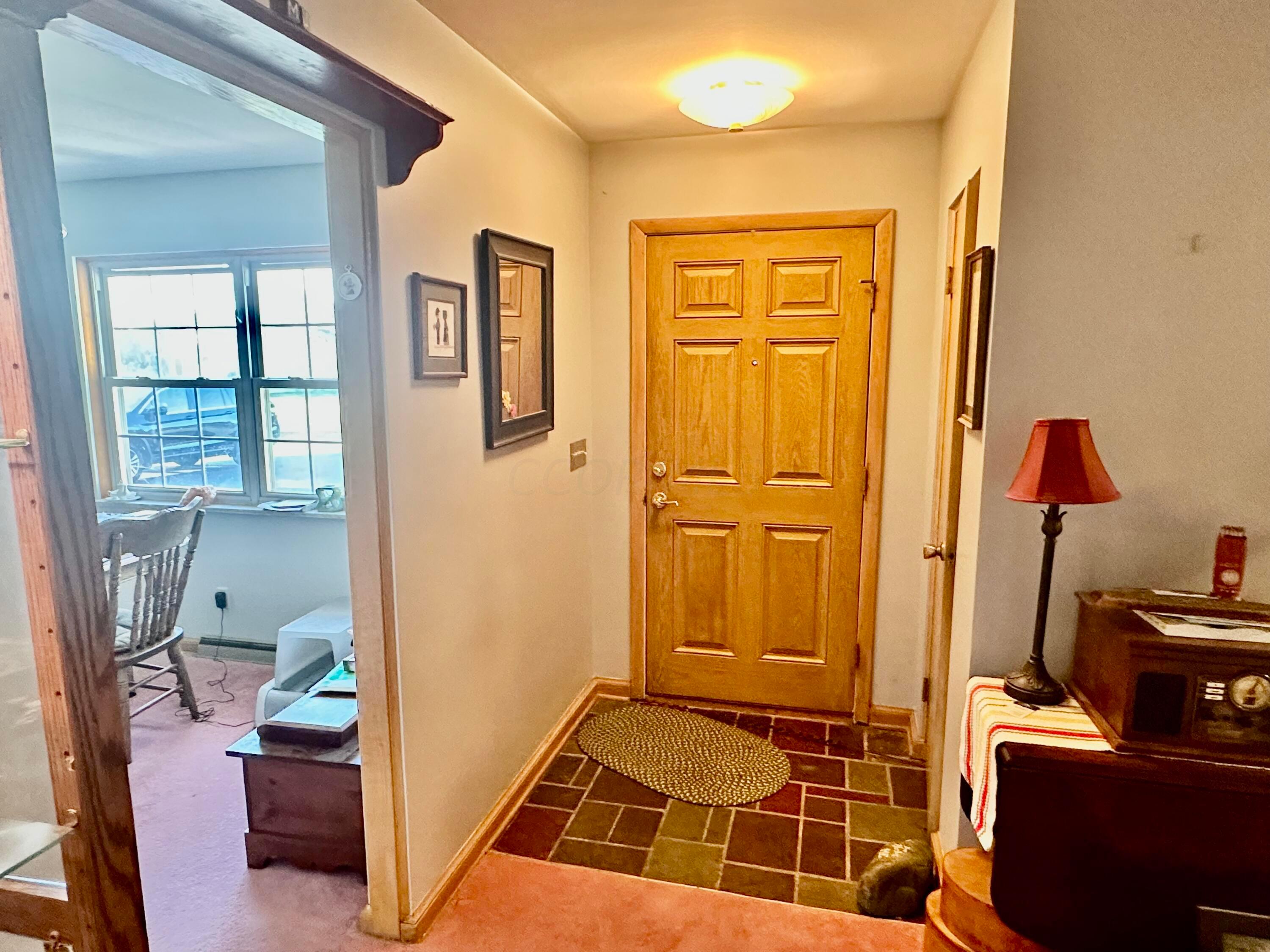 1050 Lake View Drive, Zanesville, Ohio image 13