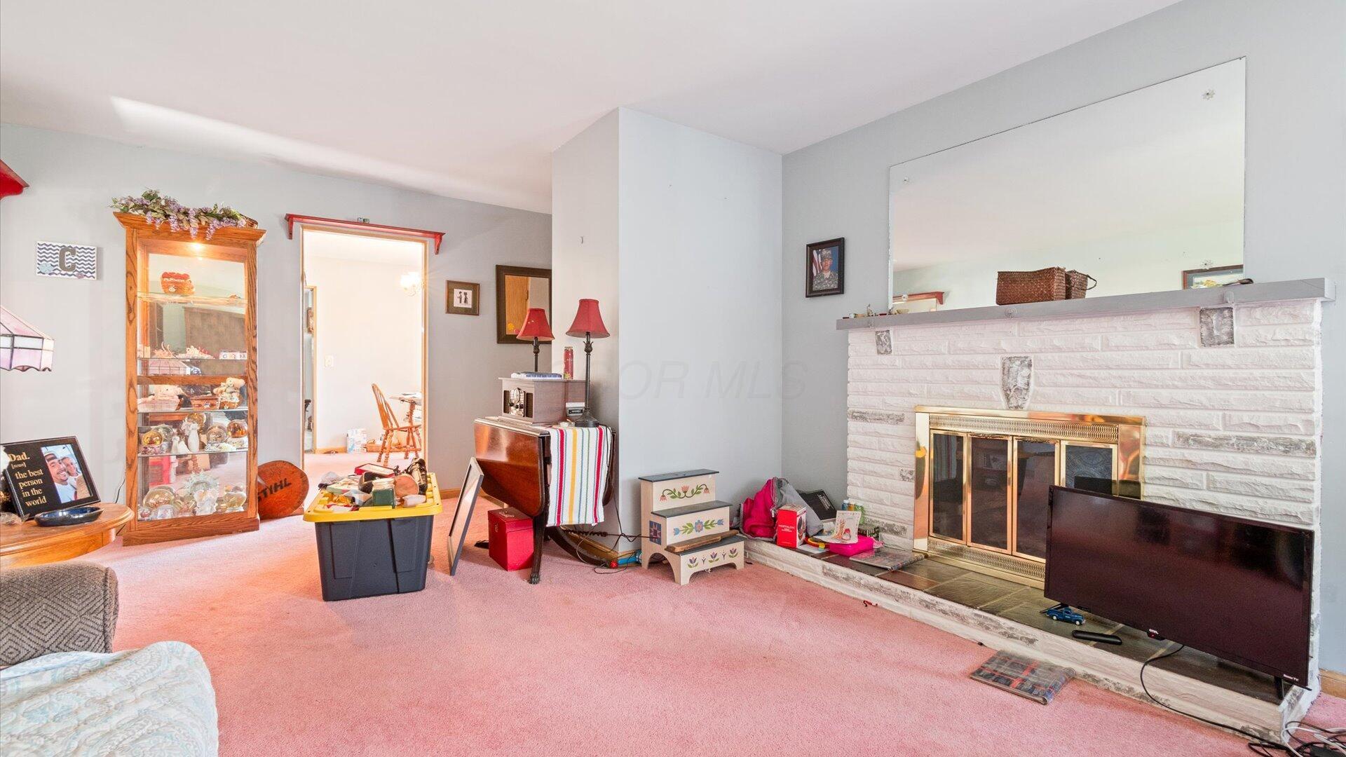 1050 Lake View Drive, Zanesville, Ohio image 3