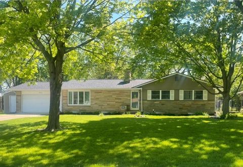 Photo of 366 Hickory Drive, Marysville, OH 43040 (MLS # 226016330)