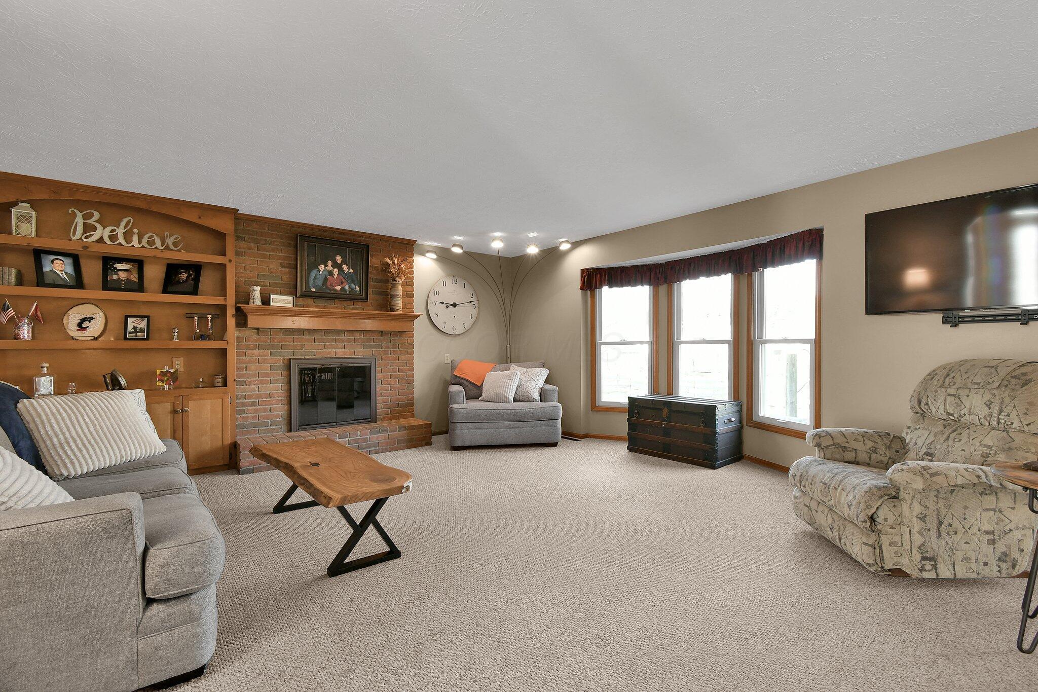 13075 Heatherstone Circle, Pickerington, Ohio image 9