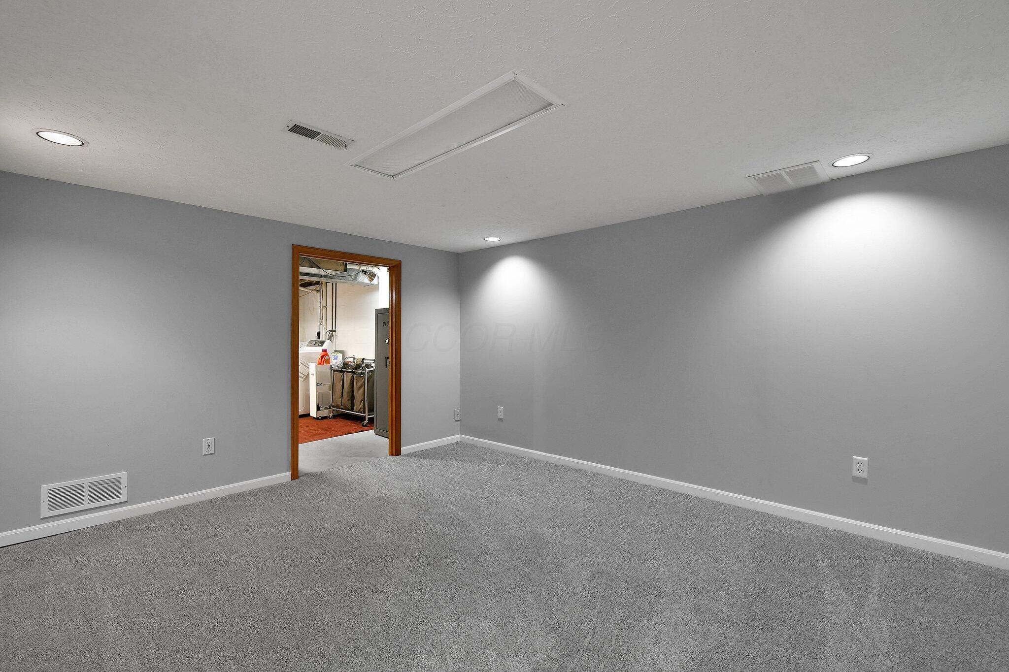 13075 Heatherstone Circle, Pickerington, Ohio image 31