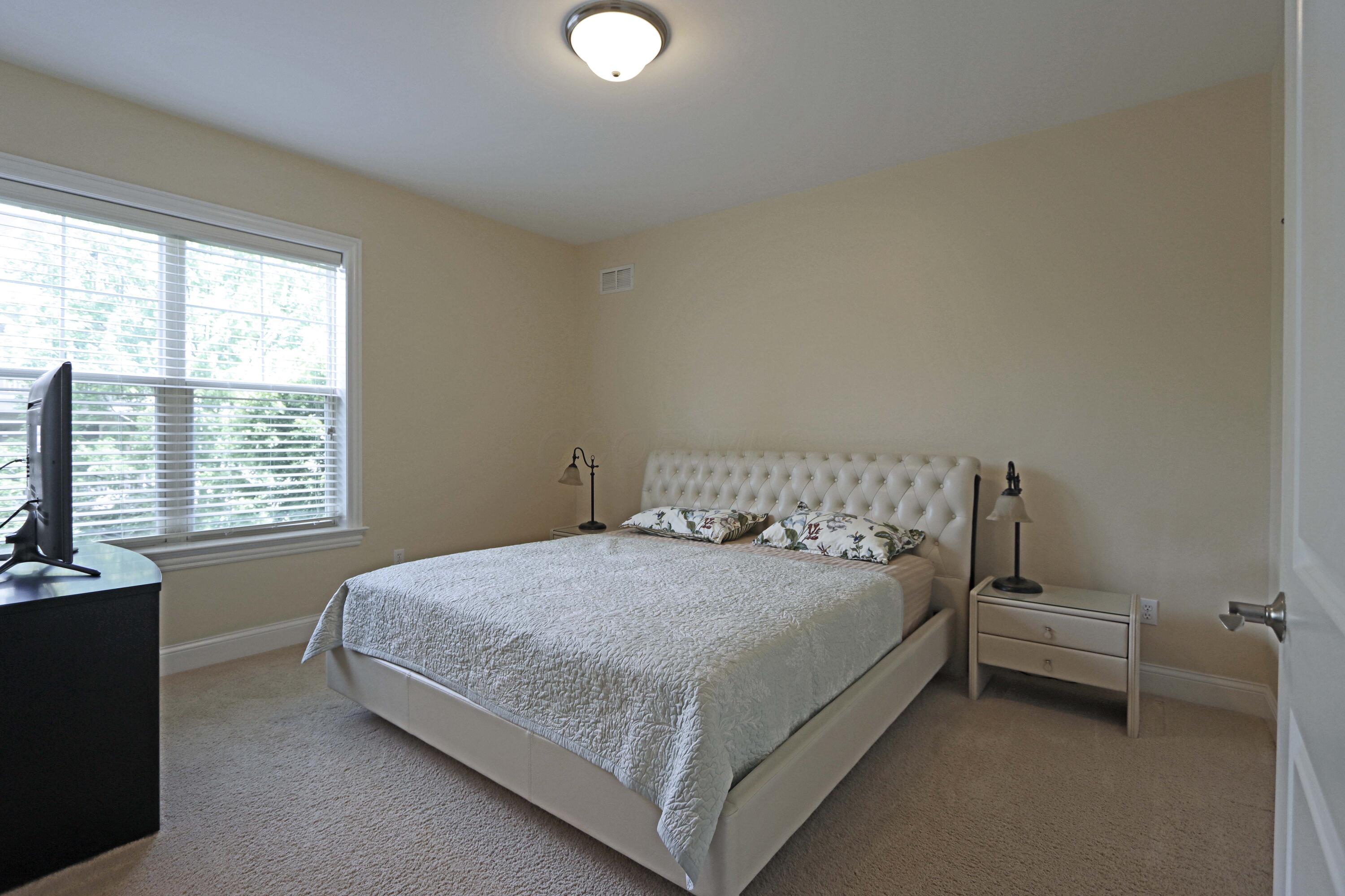 5735 Newbank Circle #202, Dublin, Ohio image 25