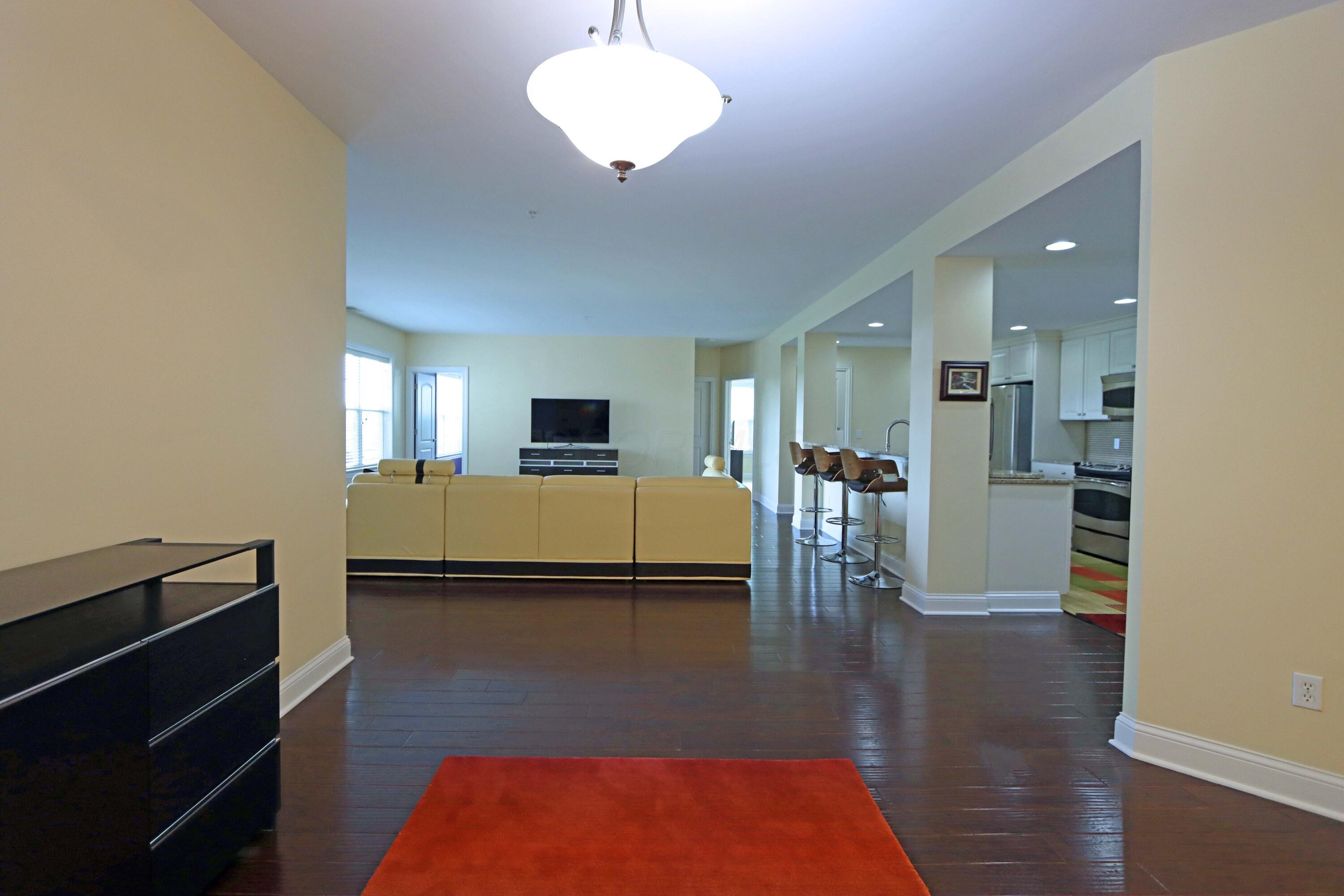 5735 Newbank Circle #202, Dublin, Ohio image 5
