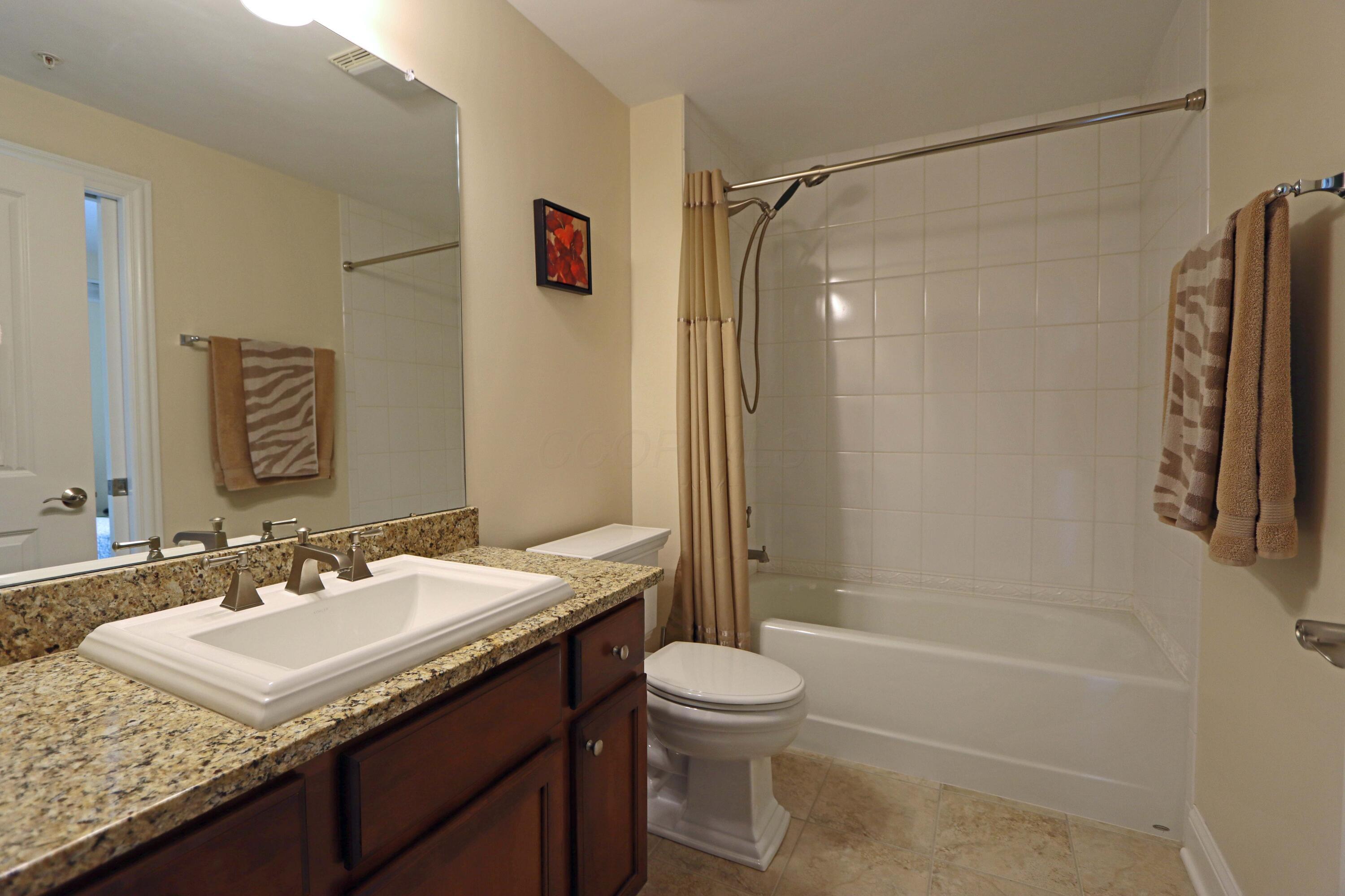 5735 Newbank Circle #202, Dublin, Ohio image 27