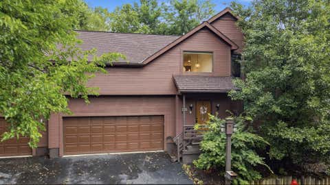 Photo of 482 Beachside Drive, Westerville, OH 43081 (MLS # 226030474)