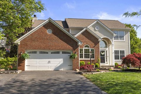 Photo of 2086 Stargrass Avenue, Grove City, OH 43123 (MLS # 226013307)