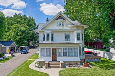 Photo for 92 W Elm Street