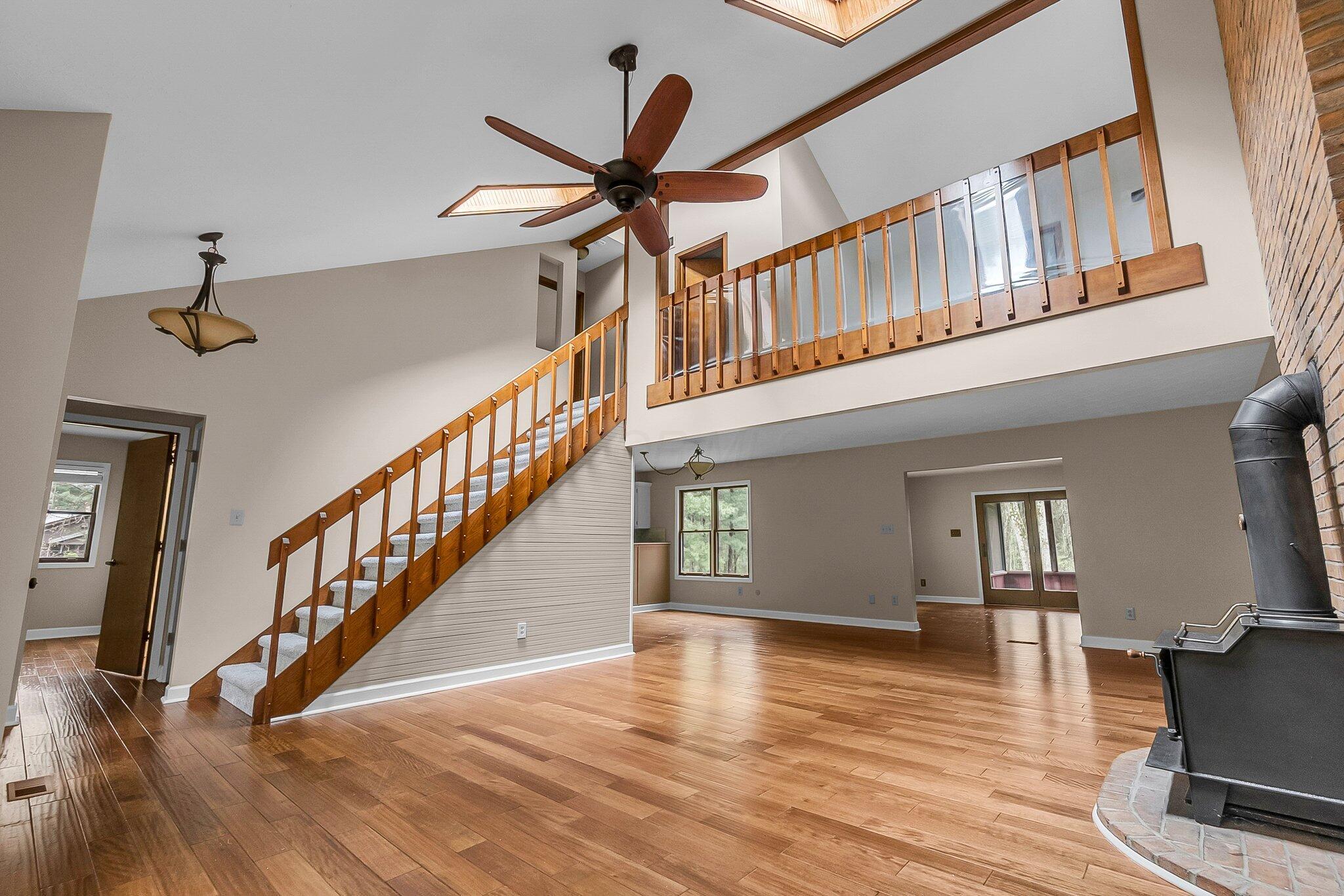4240 Harlem Road, Galena, Ohio image 32
