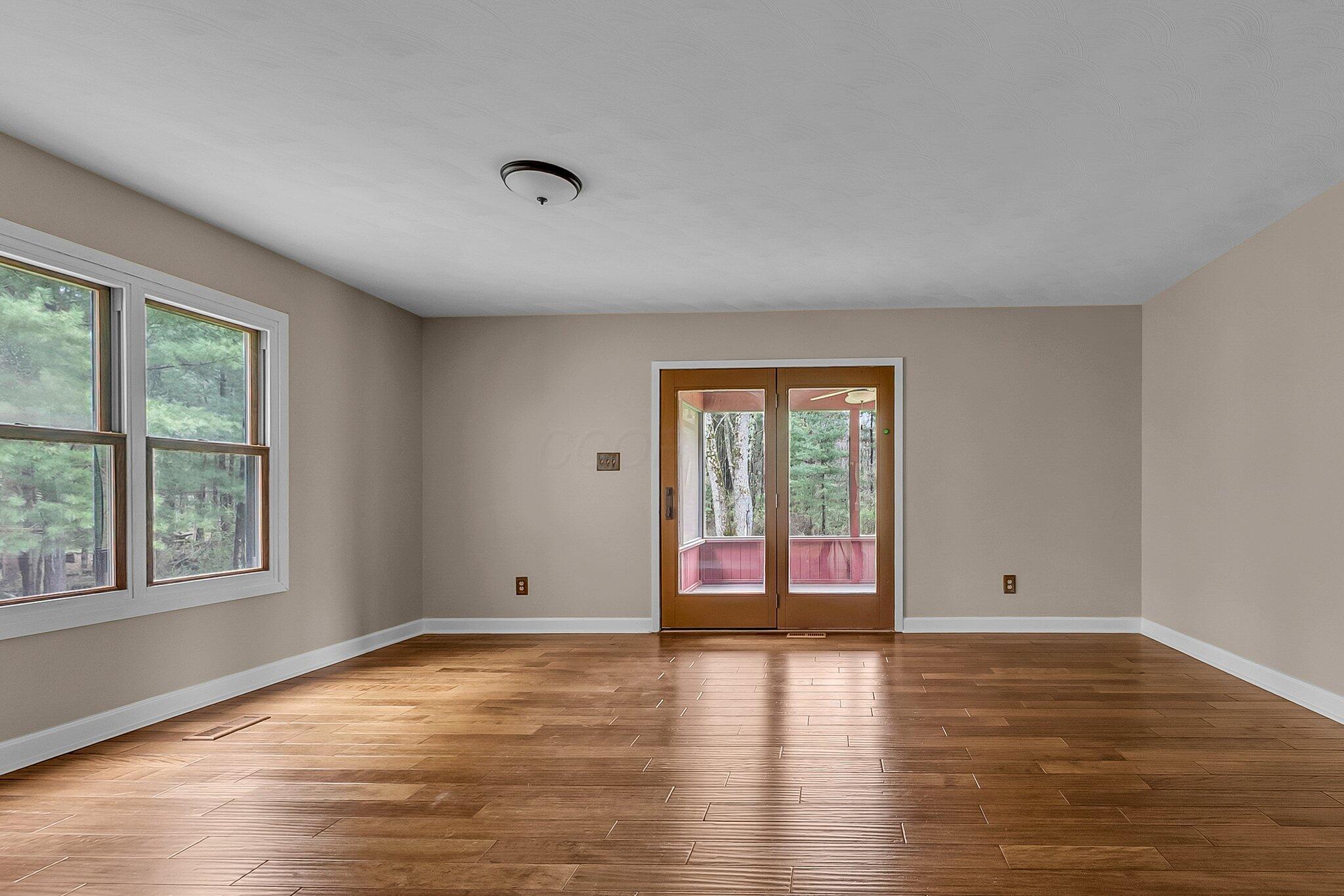 4240 Harlem Road, Galena, Ohio image 31
