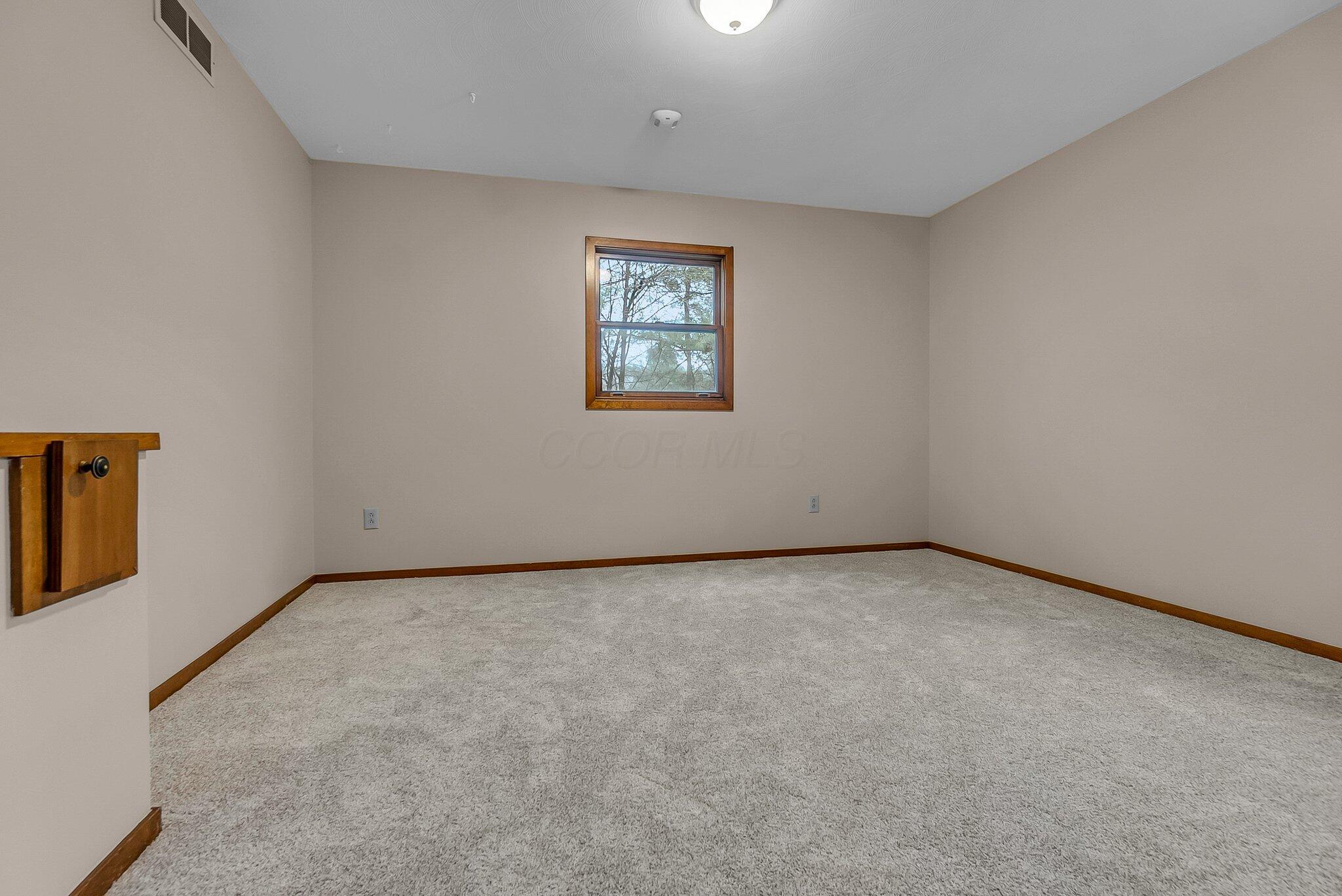 4240 Harlem Road, Galena, Ohio image 10