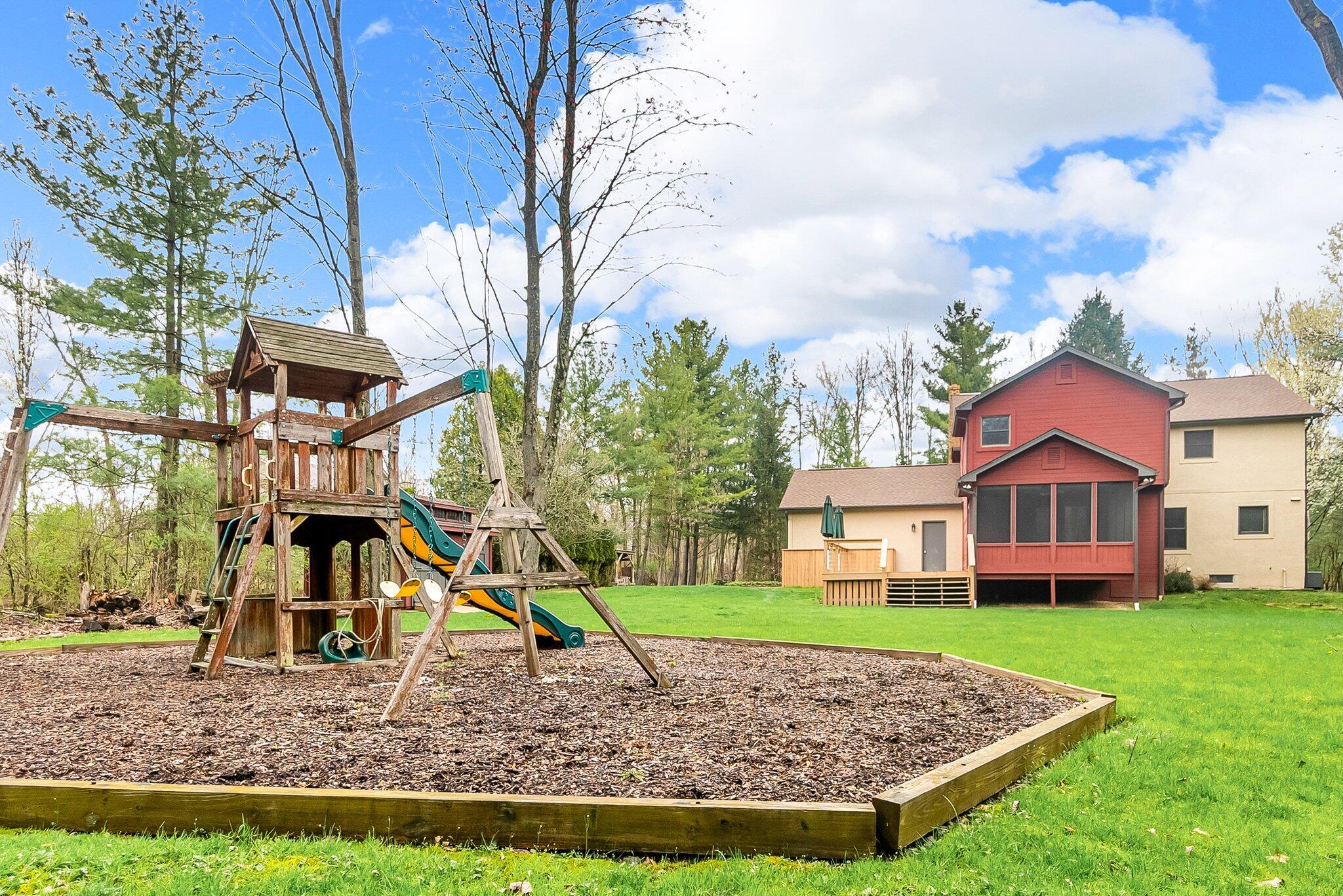 4240 Harlem Road, Galena, Ohio image 36